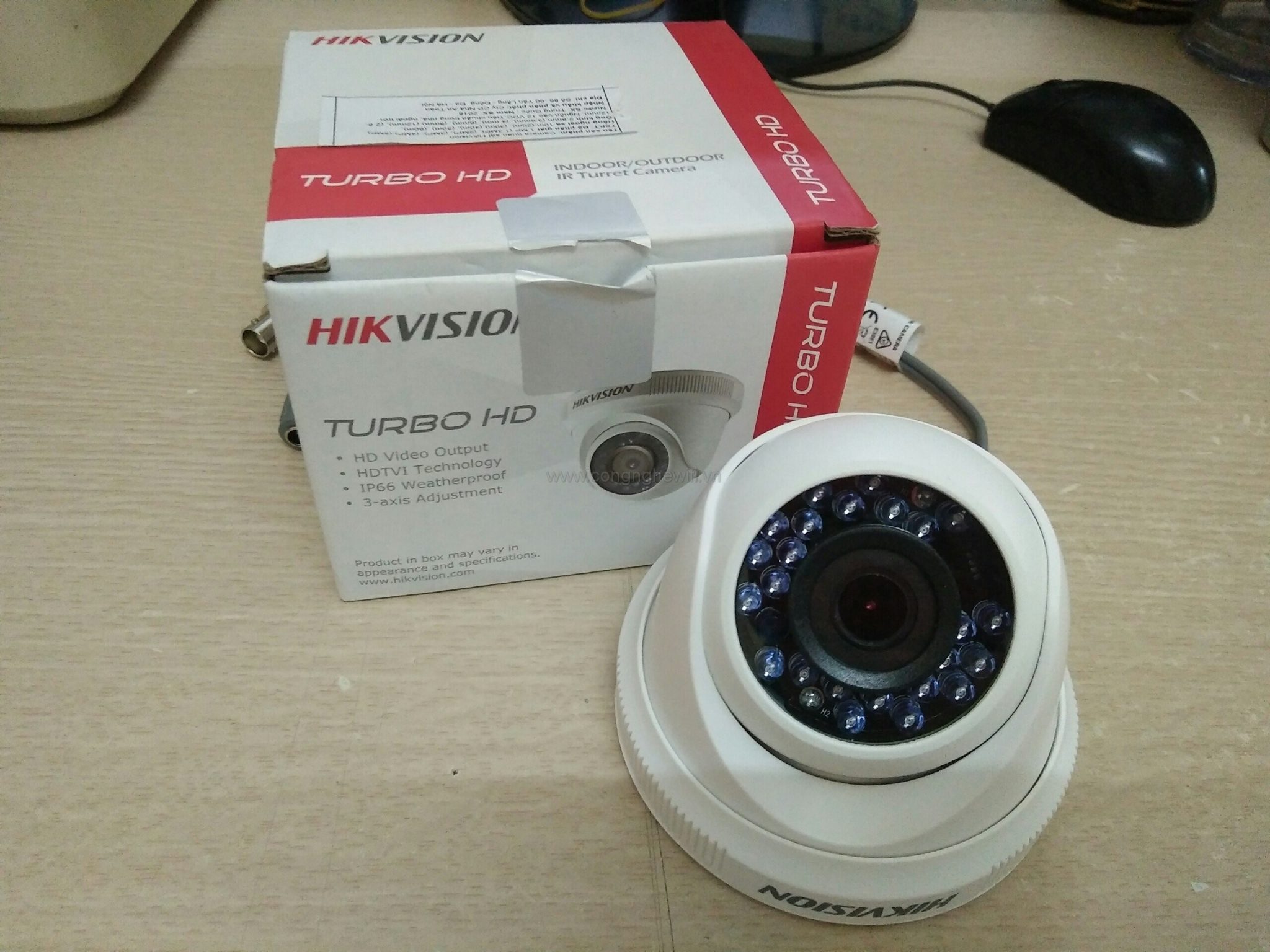 Camera HDTVI Dome 2.0MP Hikvision DS-2CE56D0T-IR